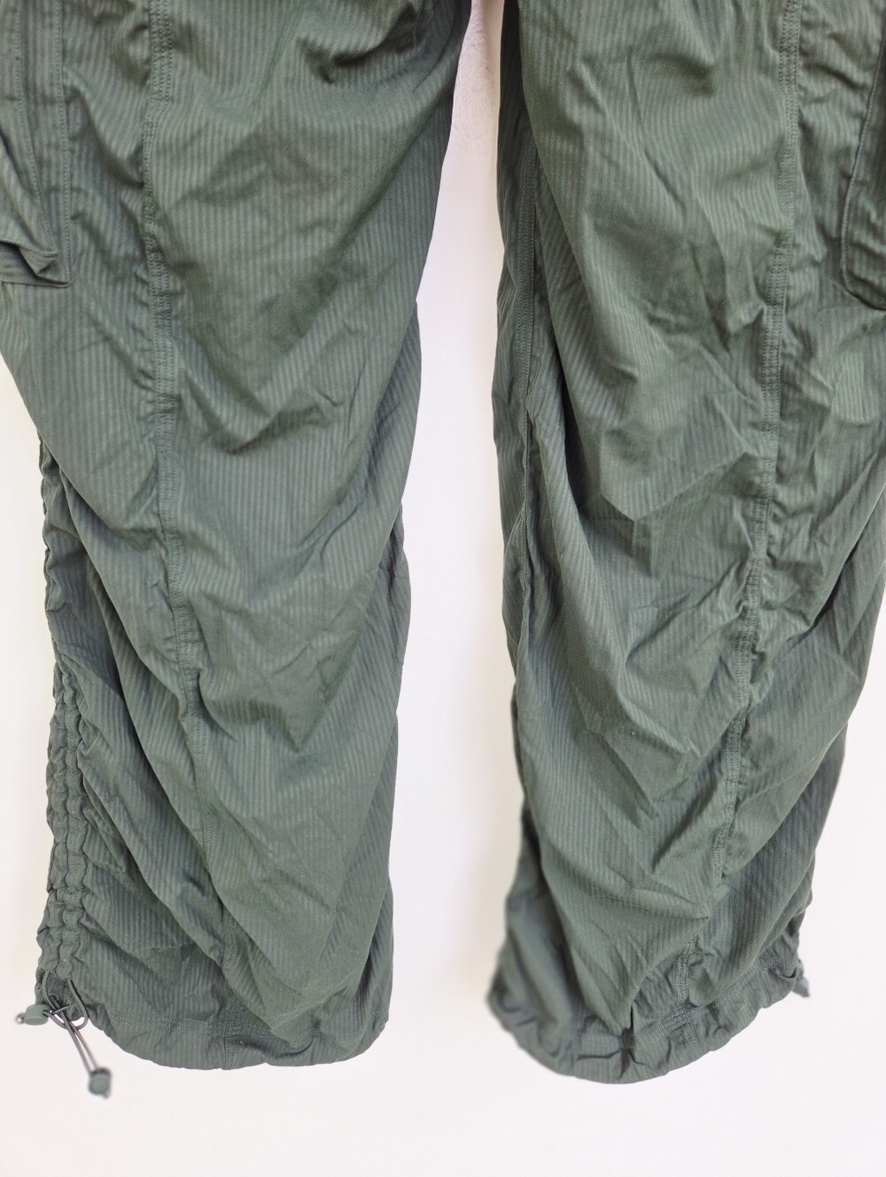 Lululemon Dance Studio Relaxed-Fit Mid-Rise Cargo Pant Rainforest Green Medium - Picture 7 of 16